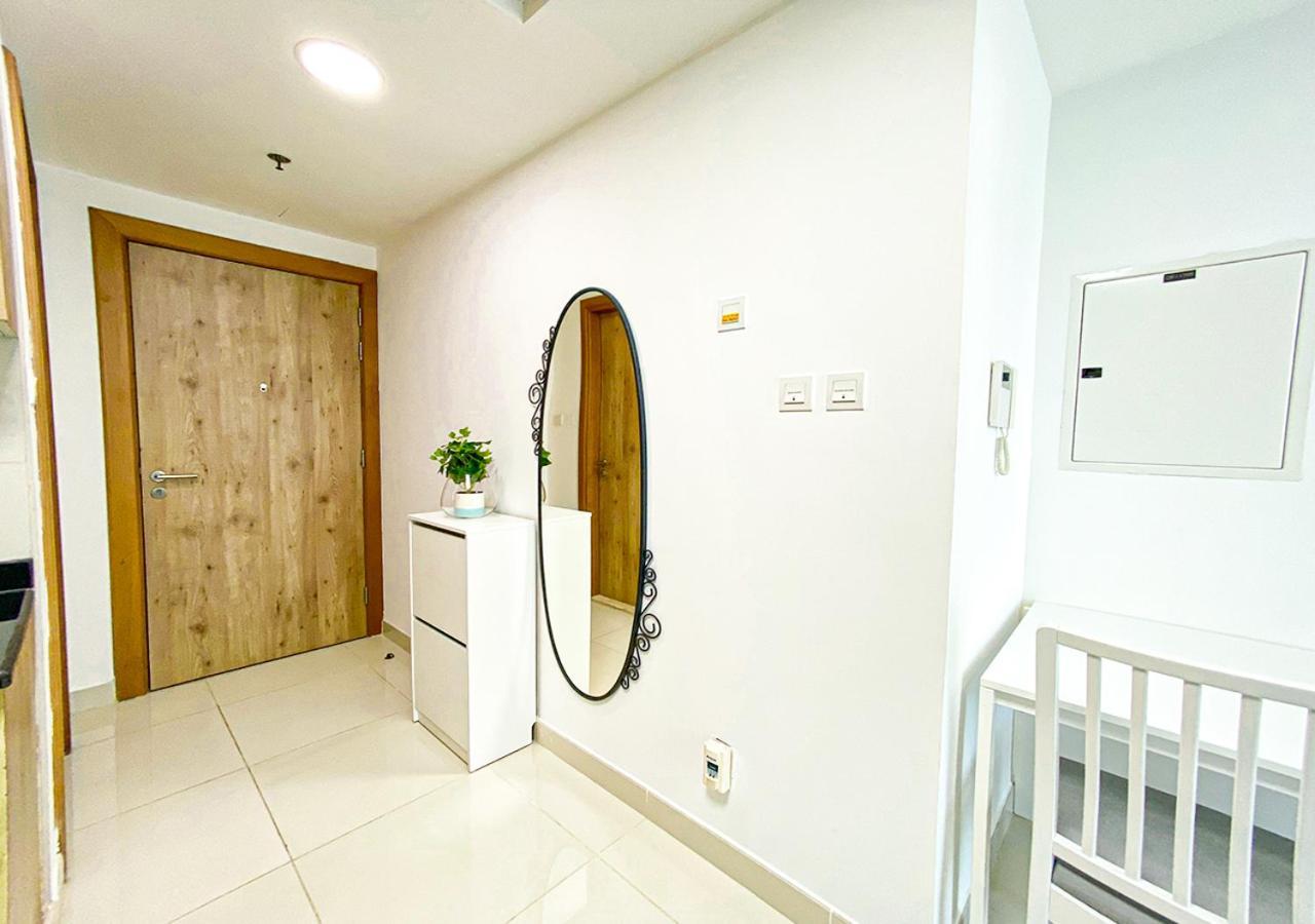 Walk To The Beach Or Enjoy The Amazing View From The Balcony Leilighet Dubai Eksteriør bilde