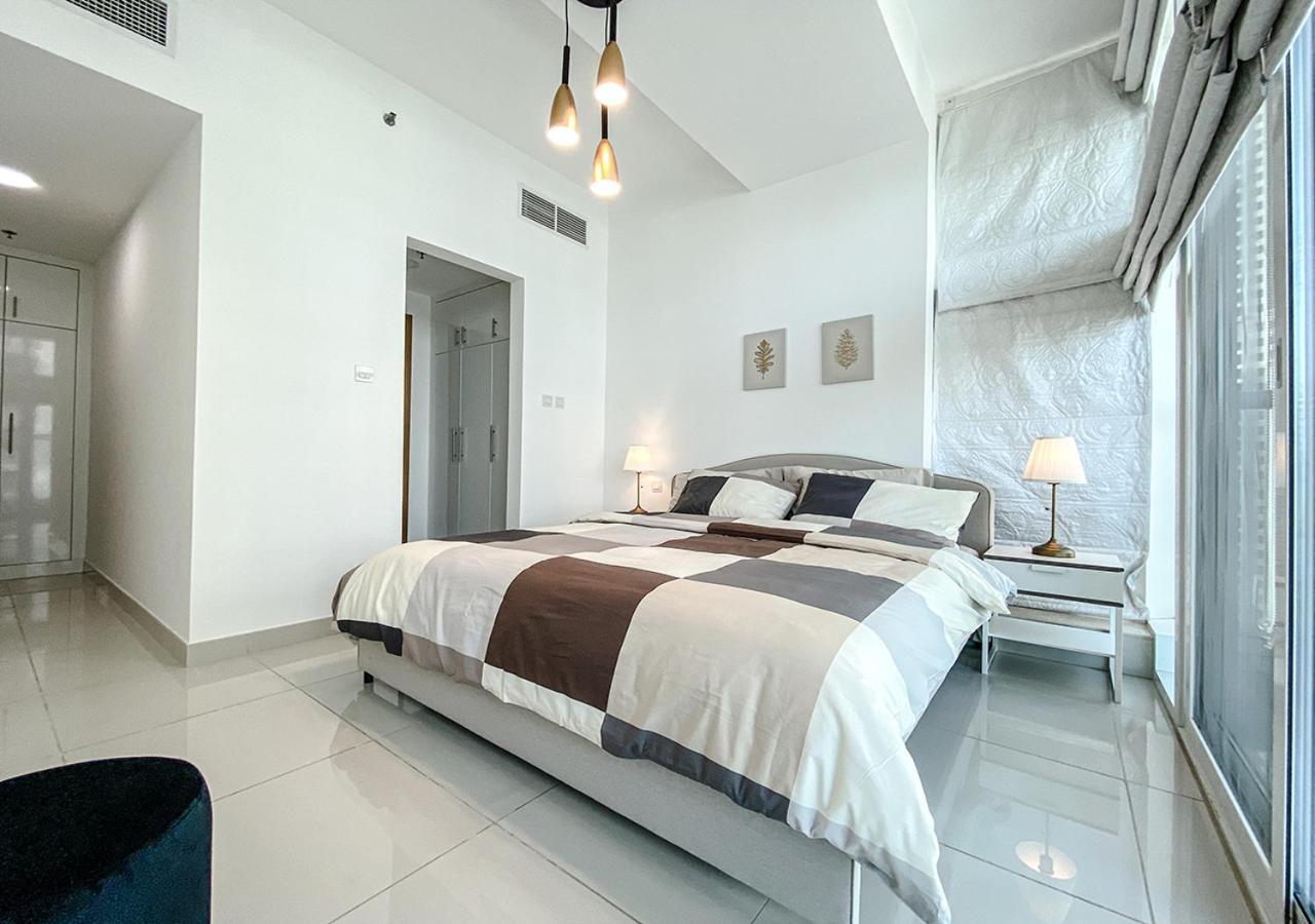 Walk To The Beach Or Enjoy The Amazing View From The Balcony Leilighet Dubai Eksteriør bilde