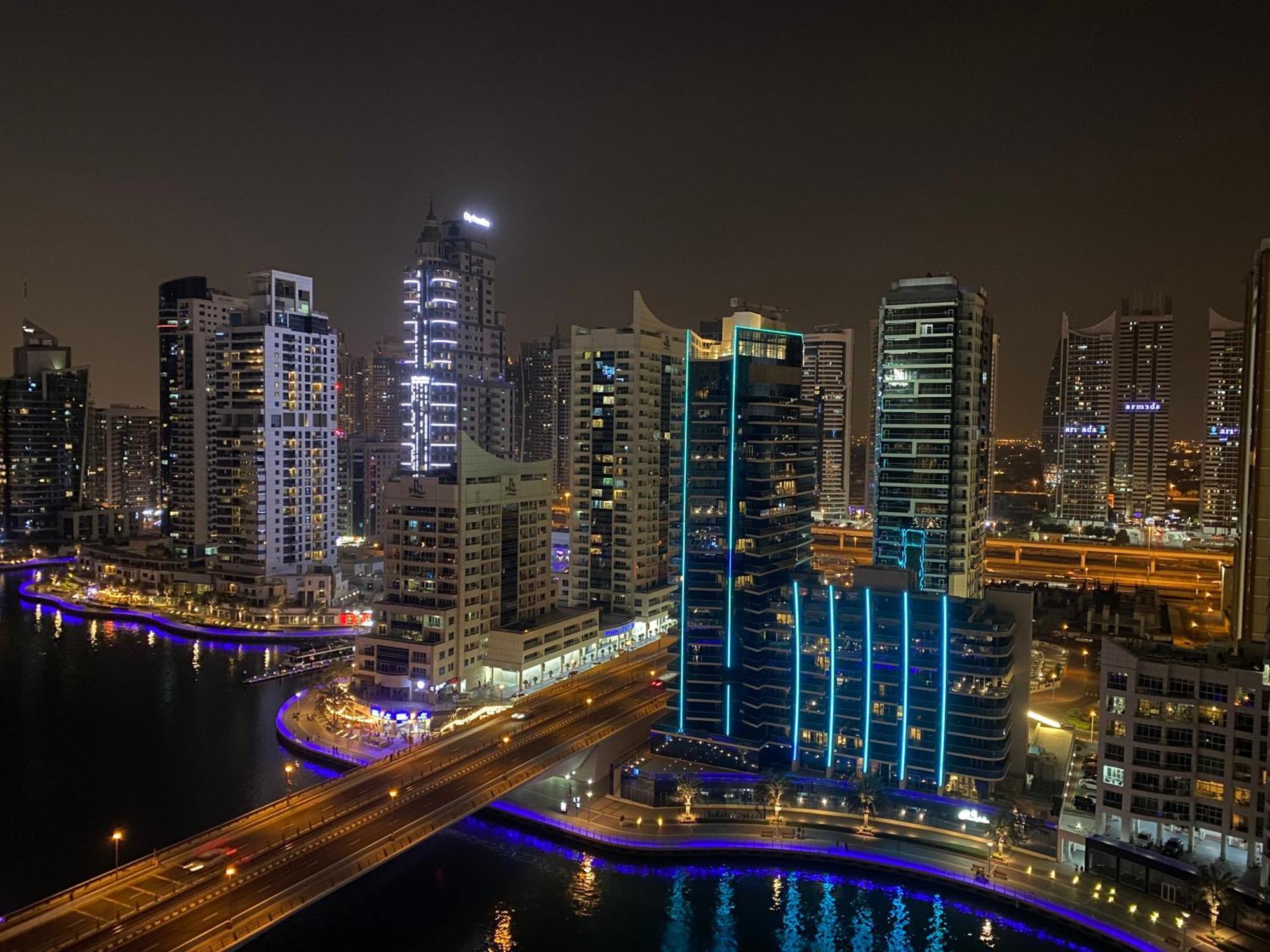 Walk To The Beach Or Enjoy The Amazing View From The Balcony Leilighet Dubai Eksteriør bilde